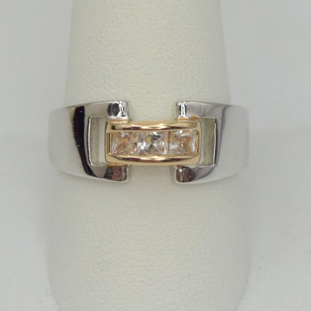 NWOT Men's Two-Tone Ring Gold Sliver Diamond Look